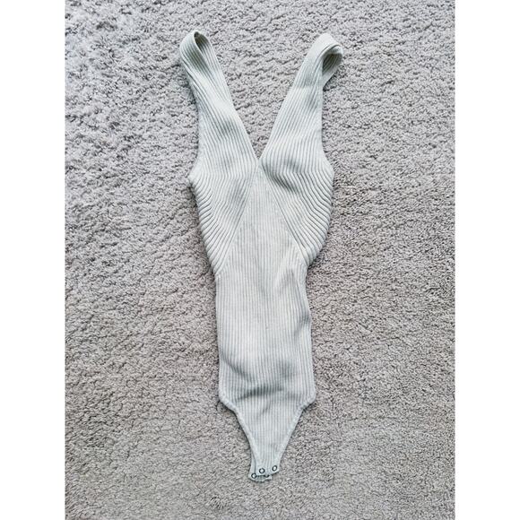 Abercrombie Elevated Ribbed Knit V-Neck Thong Bodysuit Beige XS Cozy Fall Layer - Picture 2 of 4